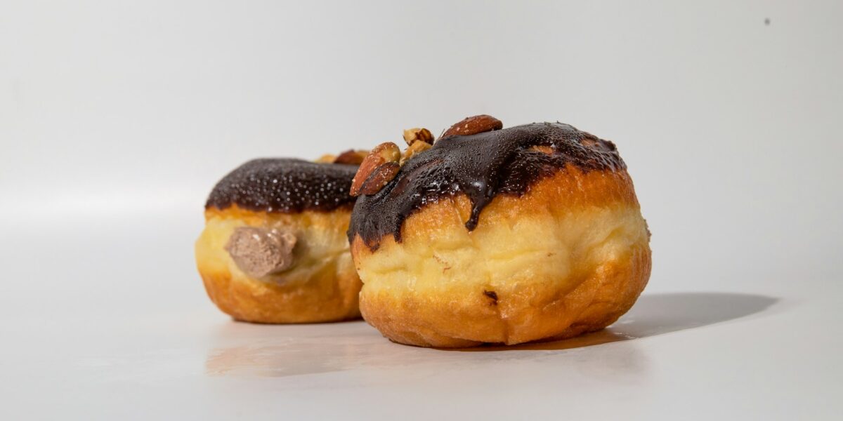 Sonho de Padaria: Fofinho, Recheado com Creme e Coberto de Açúcar