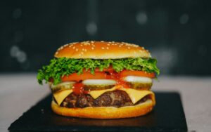 Hambúrguer Caseiro Suculento: Melhor que de Lanchonete