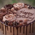 Bolo Nega Maluca Fofinho: Receita Clássica de Chocolate com Cobertura Brilhante