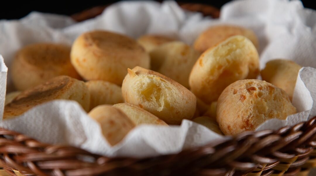 Pão de Queijo Mineiro Caseiro