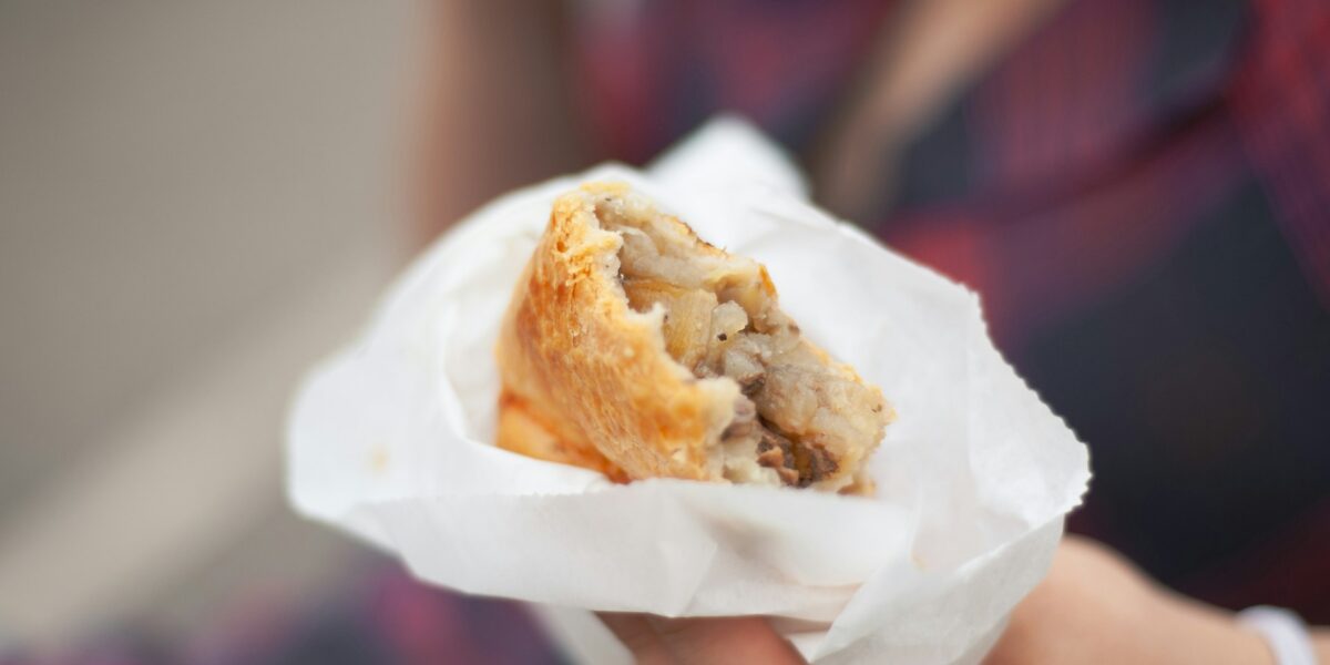 Pastel de Forno de Carne: Massa Macia e Recheio Suculento