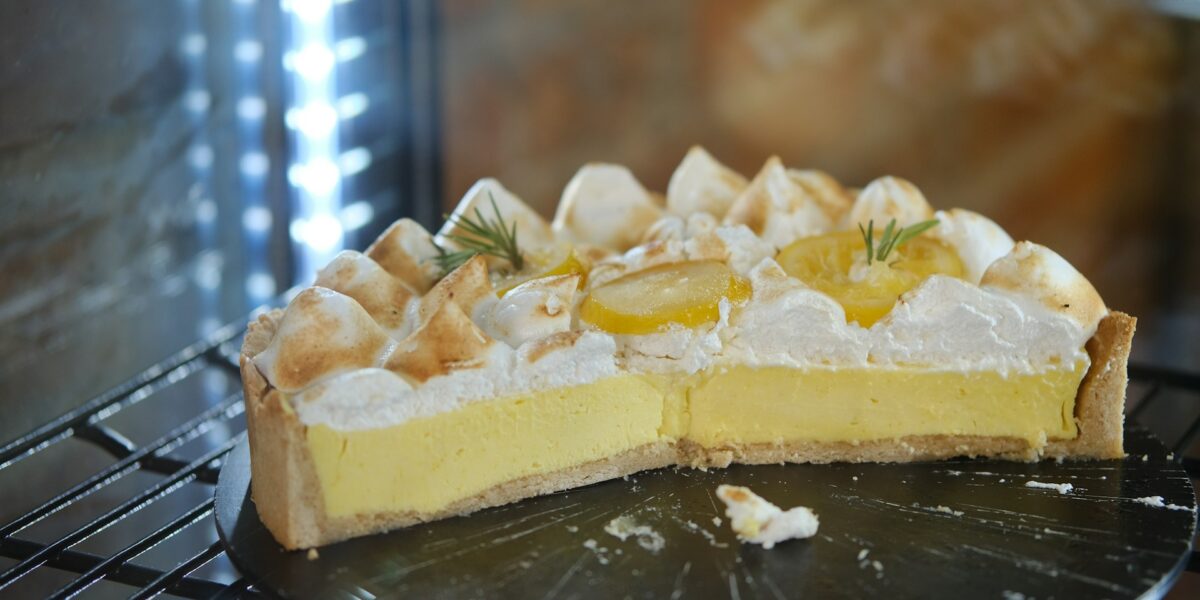 Torta de Limão Cremosa: Equilíbrio Perfeito entre Doce e Azedinho